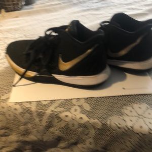 Nike Kyrie Shoes 4.5 Y in great condition
